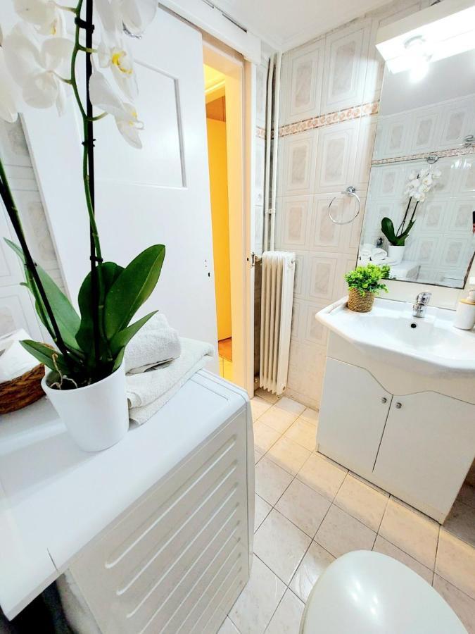 Lovely Equipped Apartment In Kallithea Athens Exterior photo